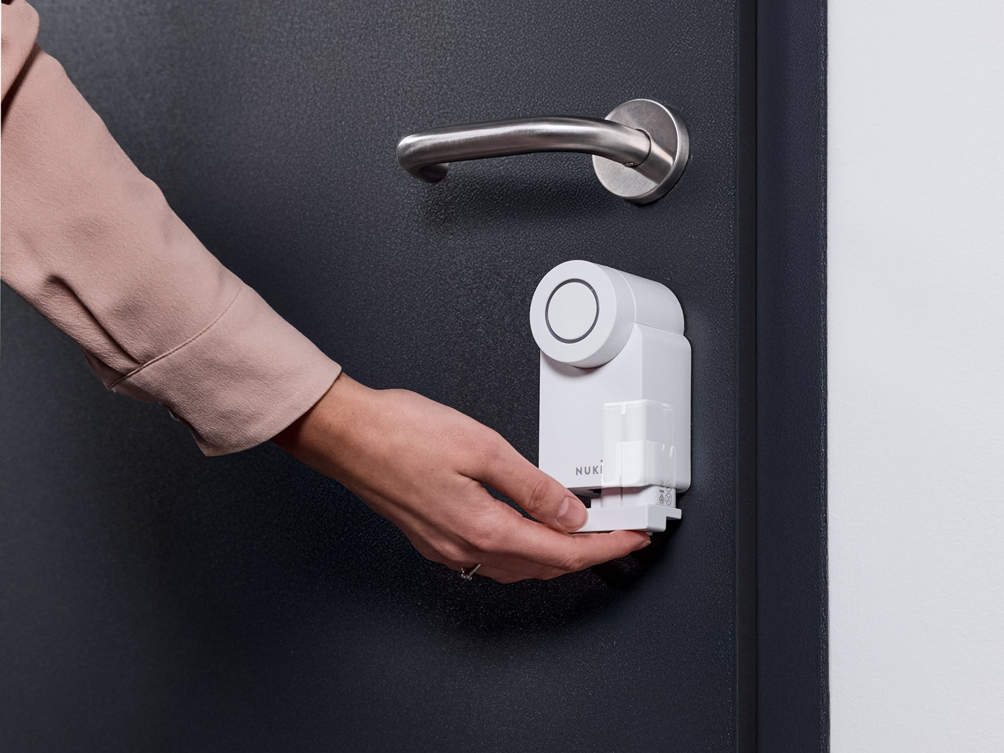 Nuki Smart Lock Go – Slim instapmodel voor moeiteloze deurtoegang